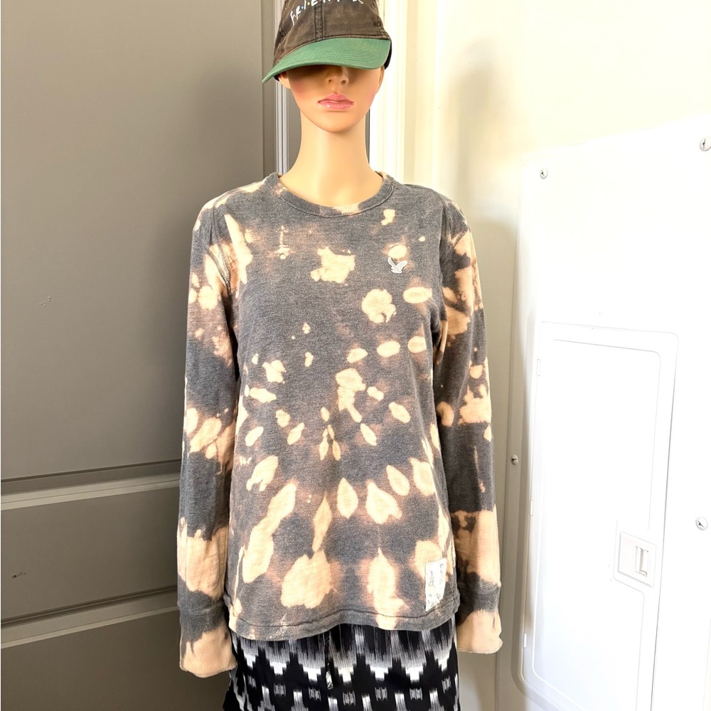 American Eagle Outfitters Tie-Dye Long Sleeve Sweatshirt brown size M